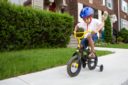 how to ride a bike with training wheels